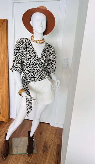 Blusa cruzada leopardo Chivas Talla L