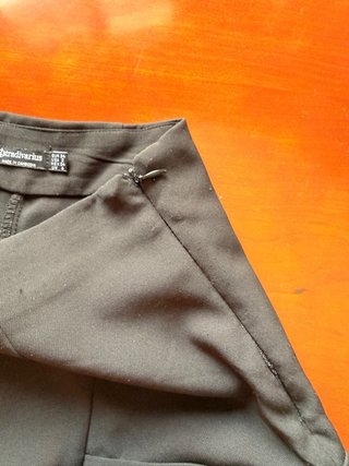 Falda pantalón Stradivarius negra T.34