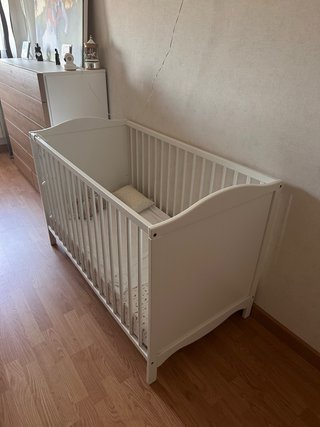 Cuna blanca Ikea con colchón