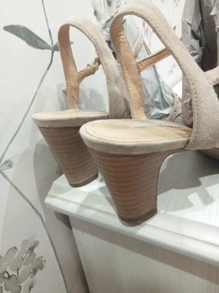 Sandalias Geox Piel Beige Tacón