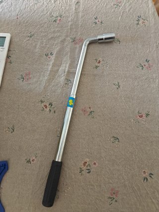 Llave de rueda telescópica