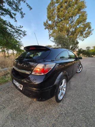 Opel Astra GTC