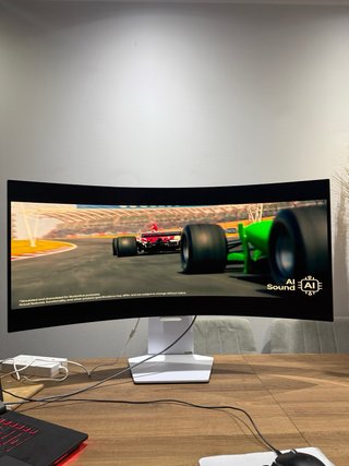 LG UltraGear 34” OLED 240Hz Curvo Blanco
