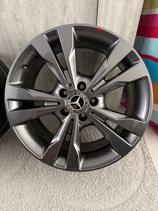 Llantas 18” Originales Mercedes Clase V W447