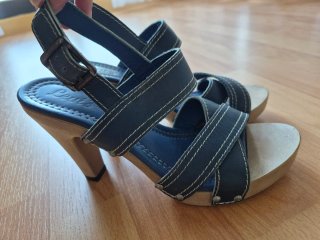 Lote 2 Sandalias Levi's Mujer
