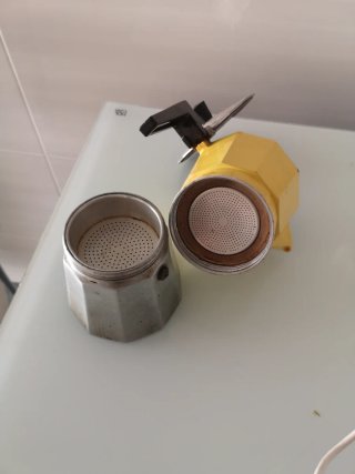 Cafetera Valira Amarilla