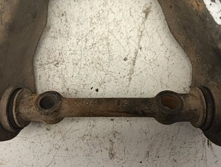 BRAZO SUSPENSION SUPERIOR DELANTERO DERECHO NISSA