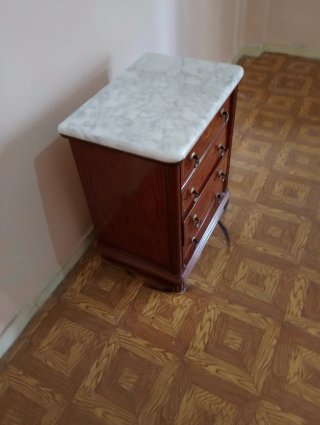 Mesita de noche mármol y madera