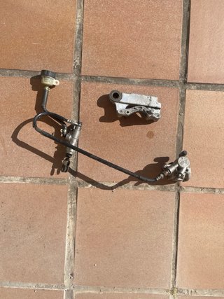 Bomba, latiguillo, pinza y soporte Yamaha YZ 92