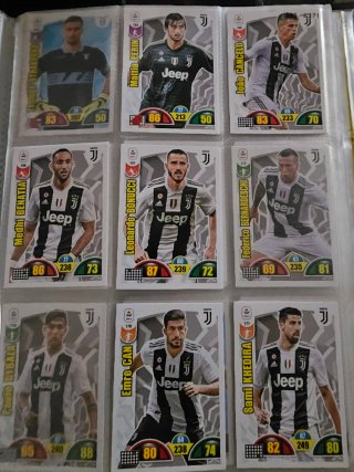 Álbum Calciatori 2018-19 con +300 cartas