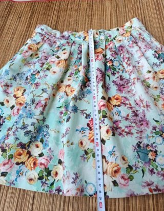 Falda Stradivarius floral