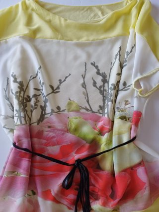 Blusa donna con motivo floreale