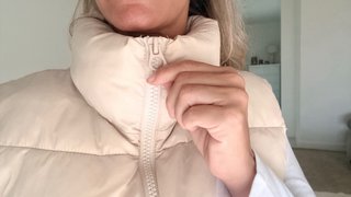 Chaleco acolchado Stradivarius color hueso