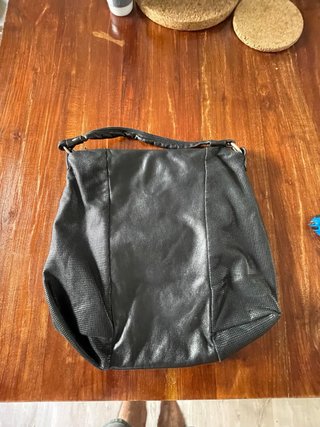 Bolso Mandarina Duck Negro Perforado