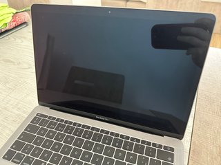 MacBook Pro 13" 2017 i5 8GB. Perfecto estado