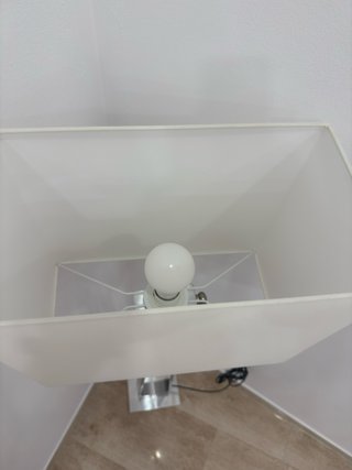 Lámpara de pie moderna