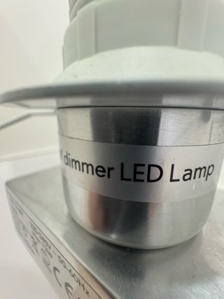 Lámpara de pie moderna