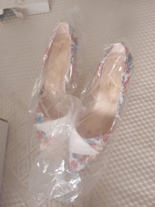 Zapatos de tacón con estampado floral