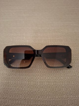 Occhiali da sole marroni