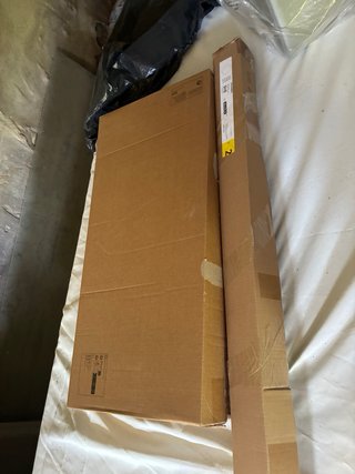 Estantería Ekenabben IKEA sin estrenar, en su caja