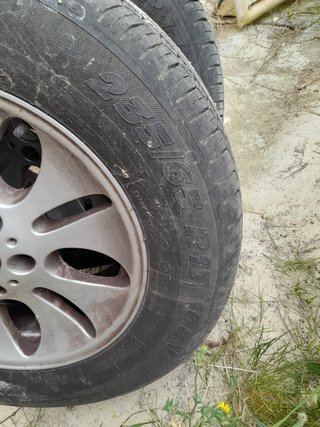 Se venden 5 ruedas todoterreno grandes
