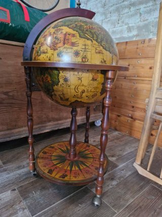 Botellero Mini Bar Globo . Mueble auxiliar.