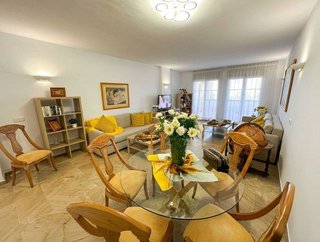 Piso en alquiler en Nueva Andalucía centro en Marbella