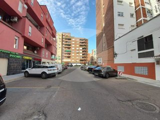 Garaje en venta en Maria Auxiliadora - Barriada LLera en Badajoz