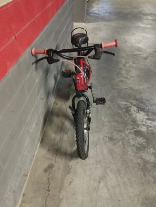 Bicicleta infantil 16 Btwin roja