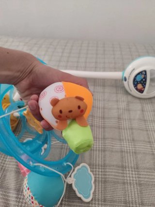 Móvil musical para bebé