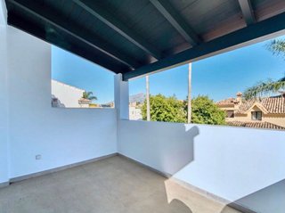 Chalet en alquiler en Nueva Andalucía centro en Marbella