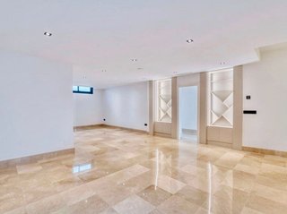 Chalet en alquiler en Nueva Andalucía centro en Marbella