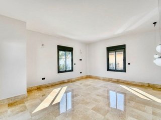 Chalet en alquiler en Nueva Andalucía centro en Marbella