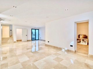 Chalet en alquiler en Nueva Andalucía centro en Marbella