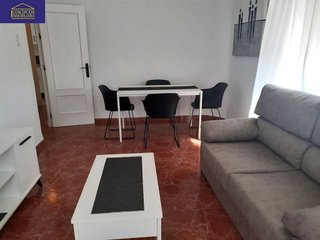 Piso en alquiler en Ciudad Jardín - Zoco en Córdoba