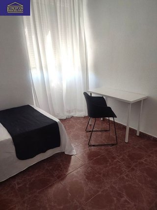 Piso en alquiler en Ciudad Jardín - Zoco en Córdoba