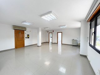 Oficina en alquiler en Centro en Almería
