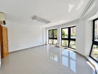Oficina en alquiler en Centro en Almería