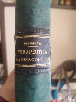 Libro antiguo de terapéutica farmacológica volum 1