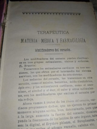 Libro antiguo de terapéutica farmacológica volum 1