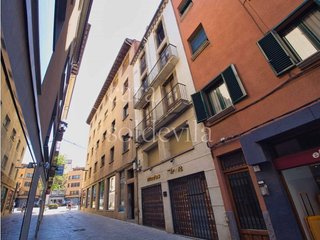 Edificio en venta en Santa Clara-Caputxins-Hospital en Vic