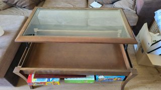 Mesa de centro de madera y cristal