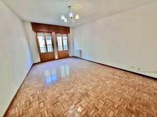Piso en alquiler en Murallas en Ávila