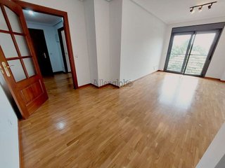 Piso en alquiler en Zona Teatro Campoamor en Oviedo