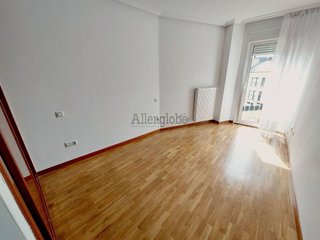 Piso en alquiler en Zona Teatro Campoamor en Oviedo