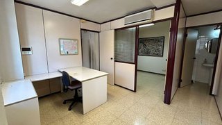 Oficina en alquiler en Eixample Nord – La Devesa en Girona