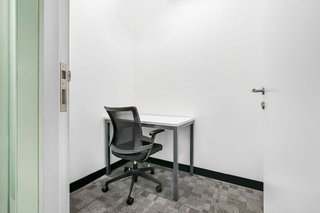 Oficina en alquiler en La Buhaira en Sevilla