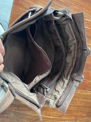 Bolso de mano de piel marrón