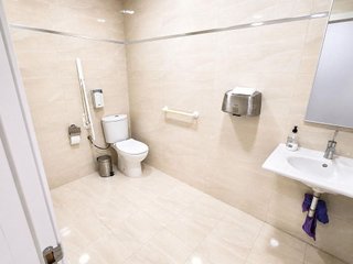 Local comercial en venta en Los Ángeles - Cruz de Caravaca en Almería
