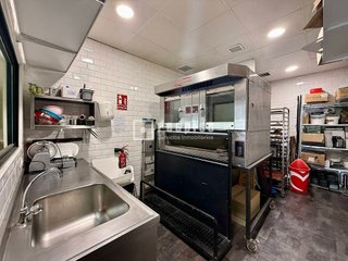 Local comercial en alquiler en Parque Ayala - Jardín de la Abadía - Huelín en Málaga